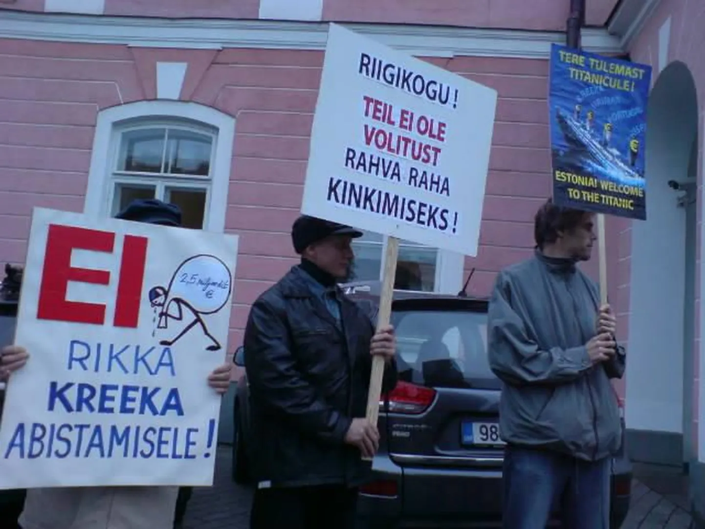 Eurokriitikud piketeerivad Kreeka abipaketi vastu