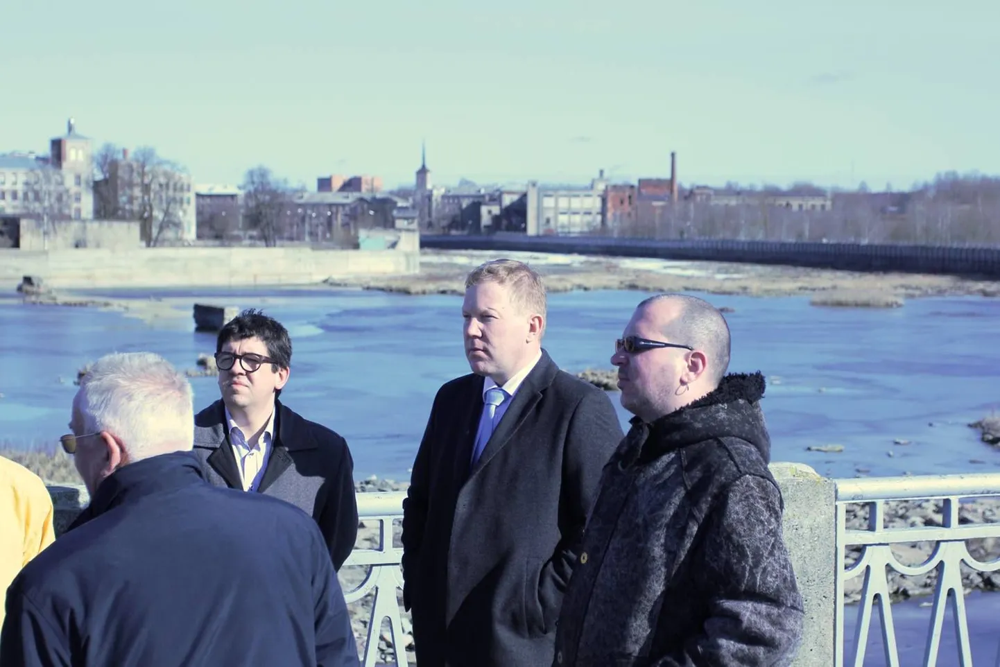 Riigikogu väliskomisjon külastas neljapäeval Narva linna ja kohtus narvalastega.