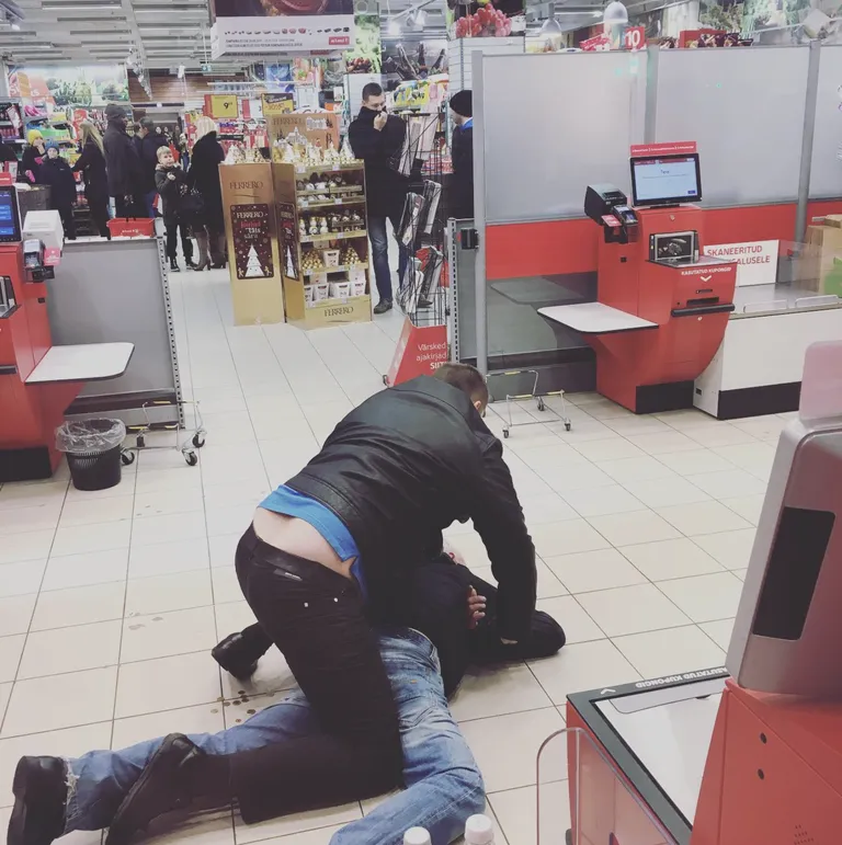 Endine kaitseväelane murdis maha ostukeskuses teenindajat rünnanud mehe.