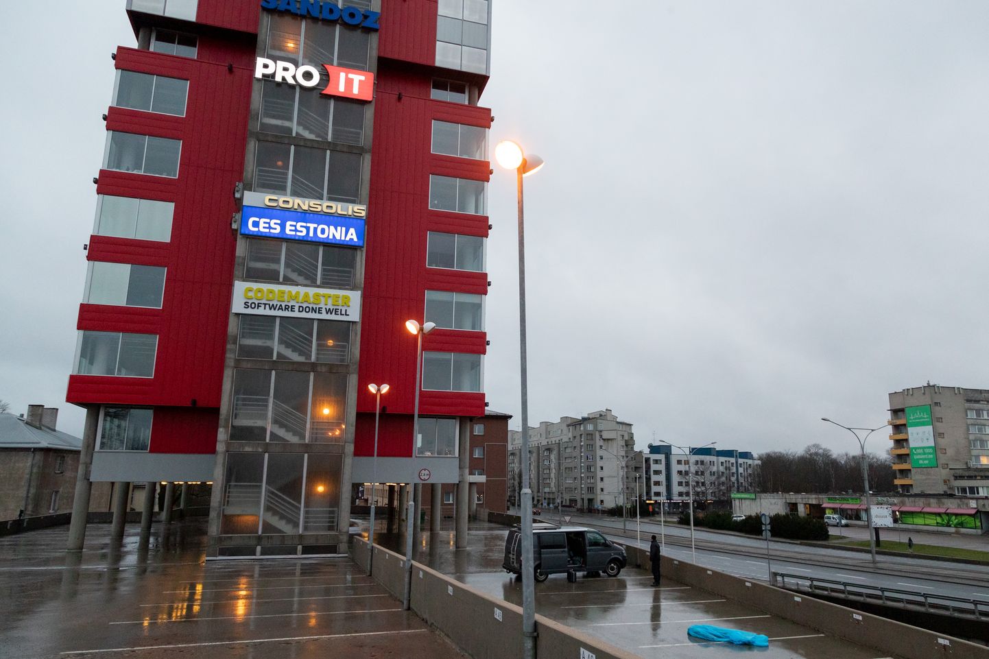 Tallinnast Pärnu maantee äärest leiti inimese surnukeha.