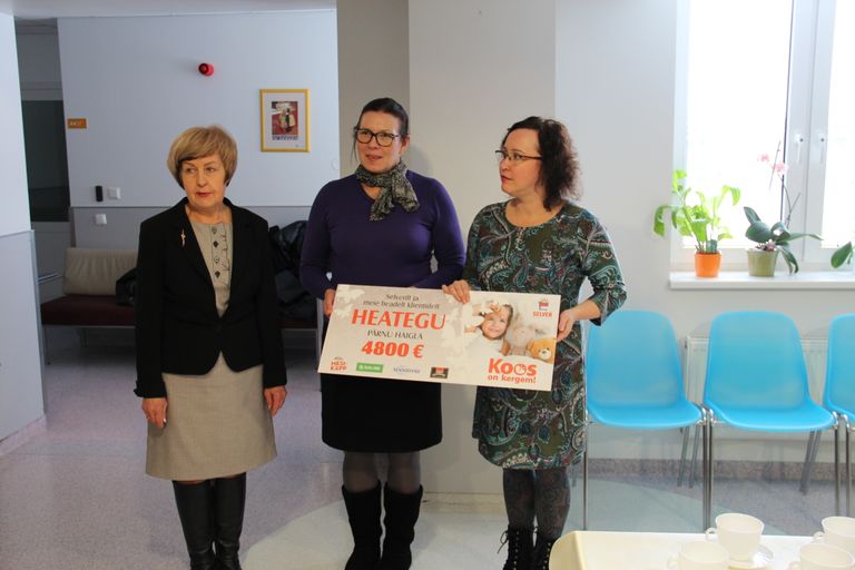 Täna anti Pärnu haigla sünnitusosakonnale üle Selveri heategevuskampaania "Koos on kergem" raames kogutud 4800 eurot. Kogutud summa eest soetatakse haigla sünnitusosakonda vastsündinute kuulmise kontrolli aparaat.
