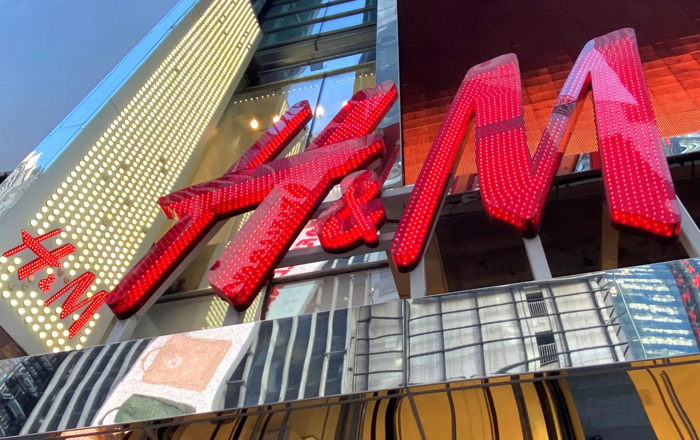 H&M ja Next tulid välja halbade uudistega