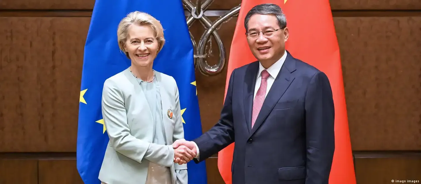 Глава Еврокомиссии Урсула фон дер Ляйен и премьер Госсовета КНР Ли Цян