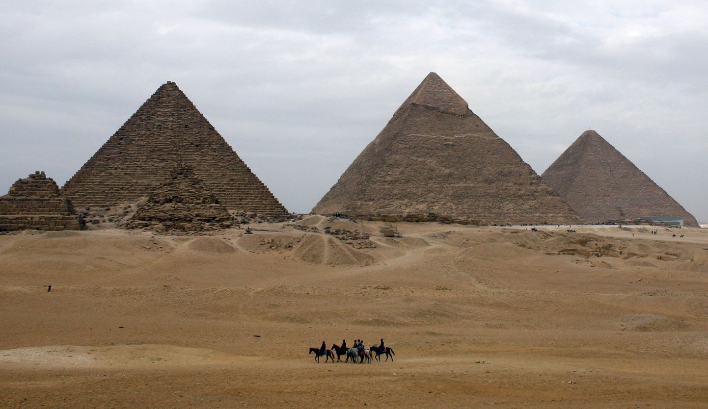 Egiptuse üks kuulsamaid vaatamisväärsusi - Giza püramiidid