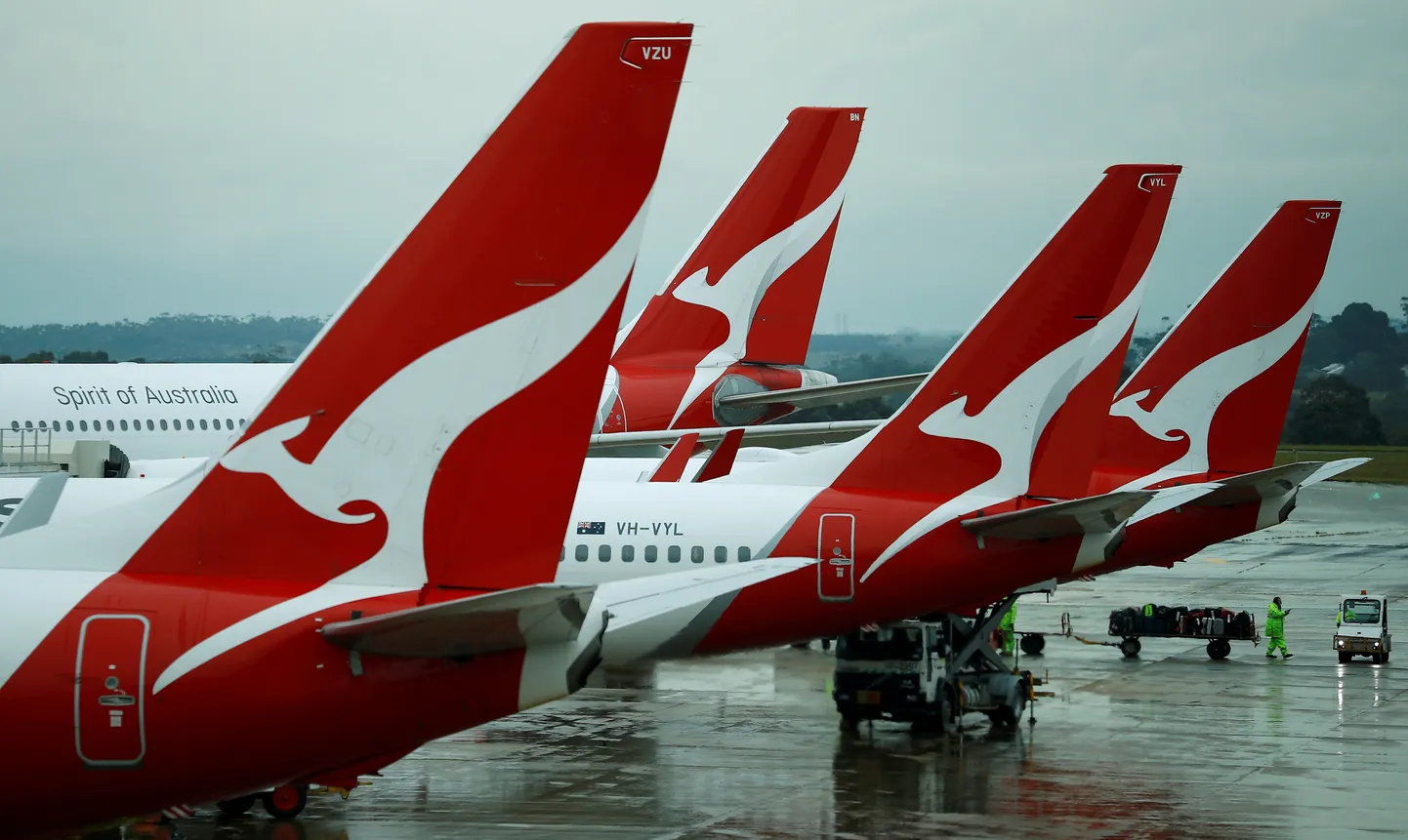 Самолеты известной австралийской авиакомпании Qantas на международном аэропорту Мельбурна.