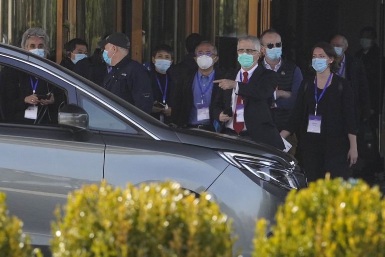 WHO ekpertide karantiin Hiltoni hotellis lõppes ja nad suundusid Hubei provintsi keskhaiglasse, mis on nende põhitöökoht Hiinas tehtavate uuringute ajal