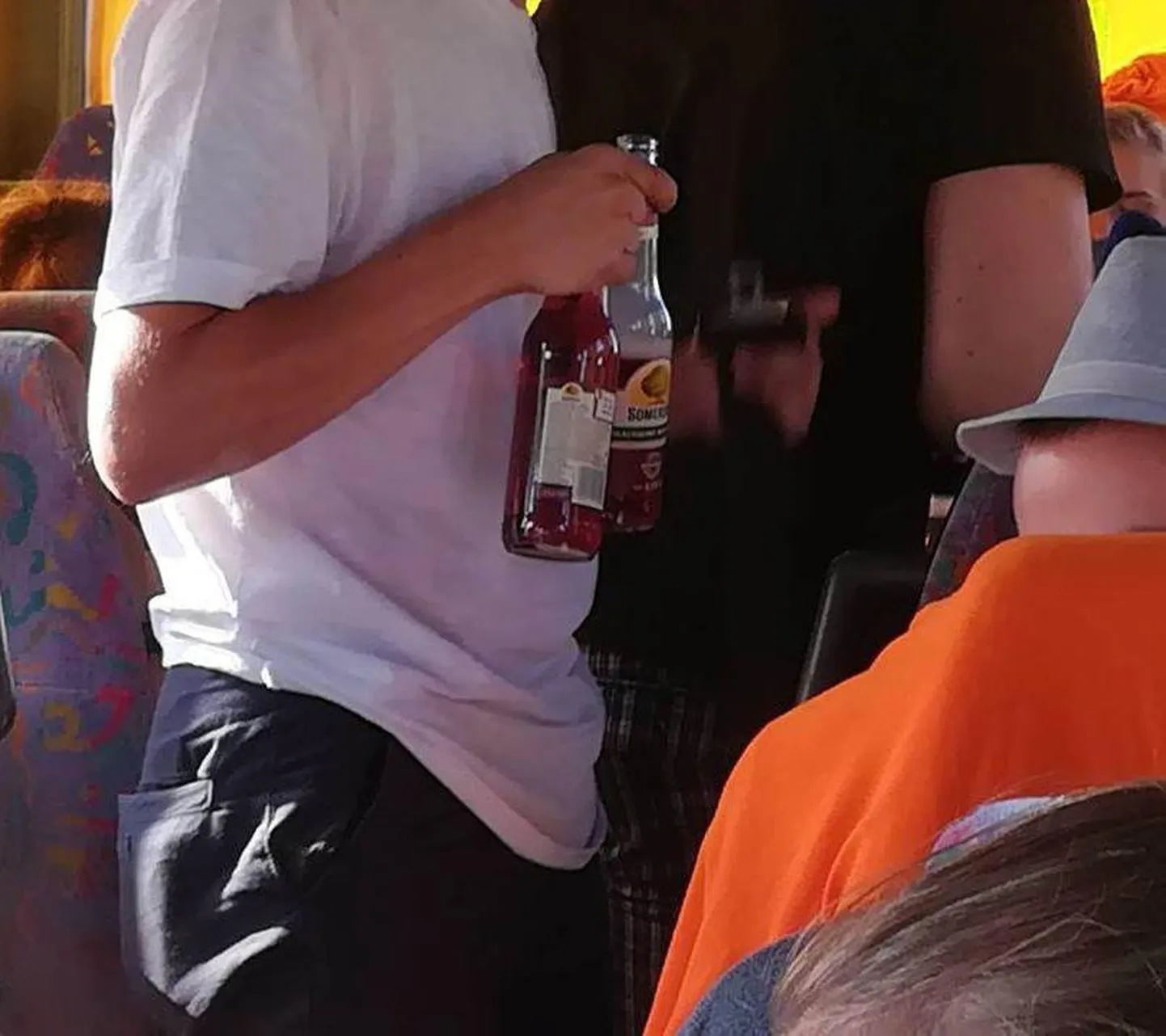 Bussireisil tarvitati lahjasid alkohoolseid jooke