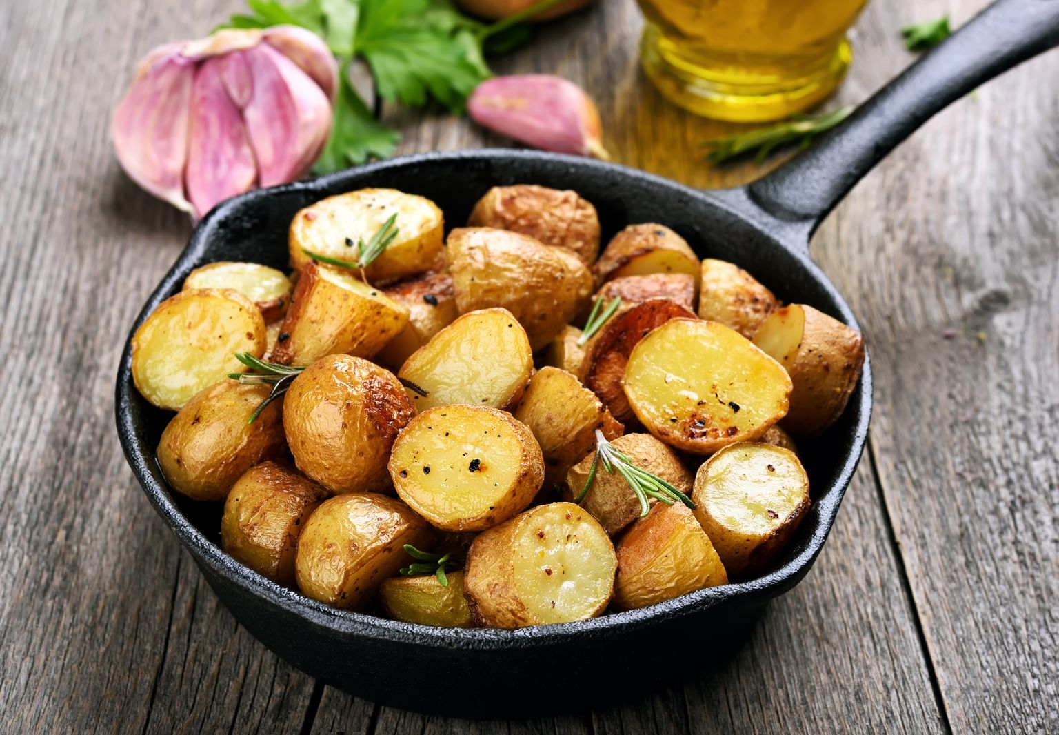 Жареный картофель. Иллюстративное фото