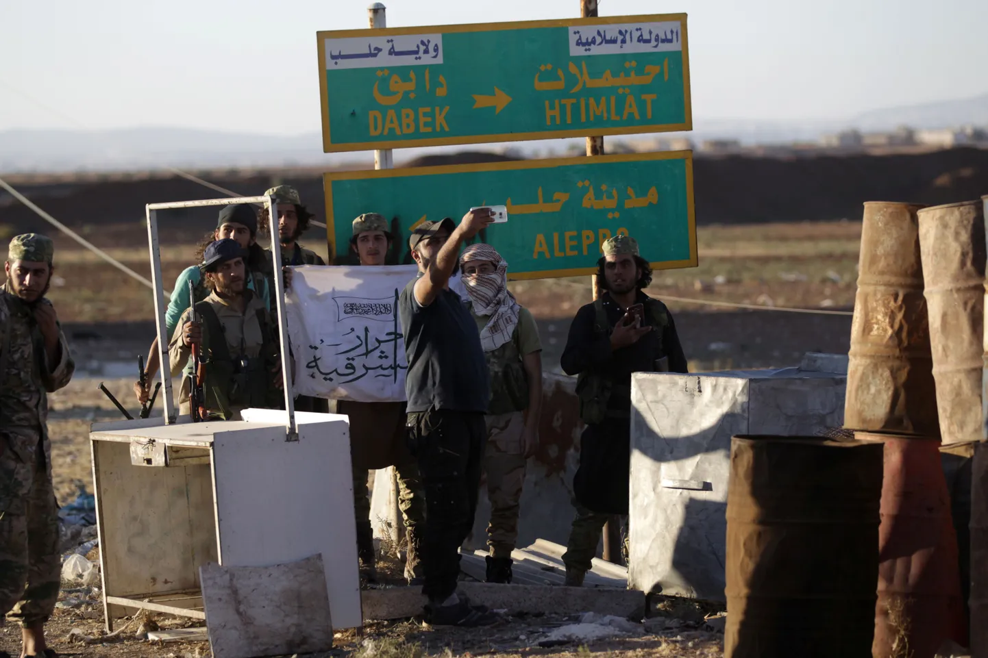 Süüria mässulised Aleppo lähedal.
