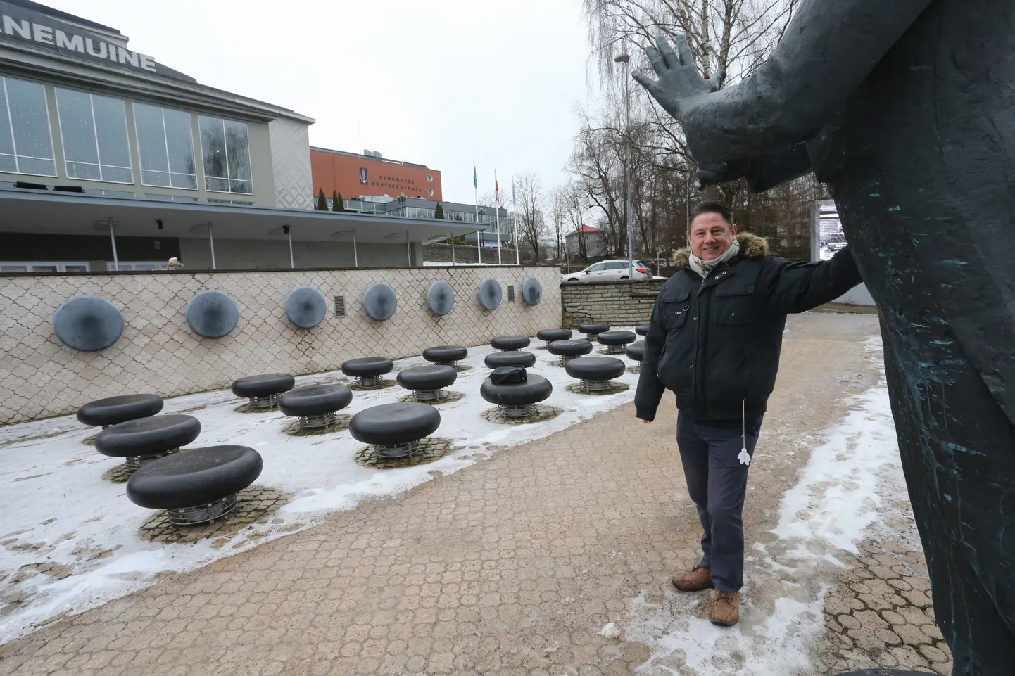 Lukas Groen kinnitas eile Vanemuise teatri ees seistes, et ootab suure põnevusega Baltimaade akadeemiate orkestri saabumist siia.