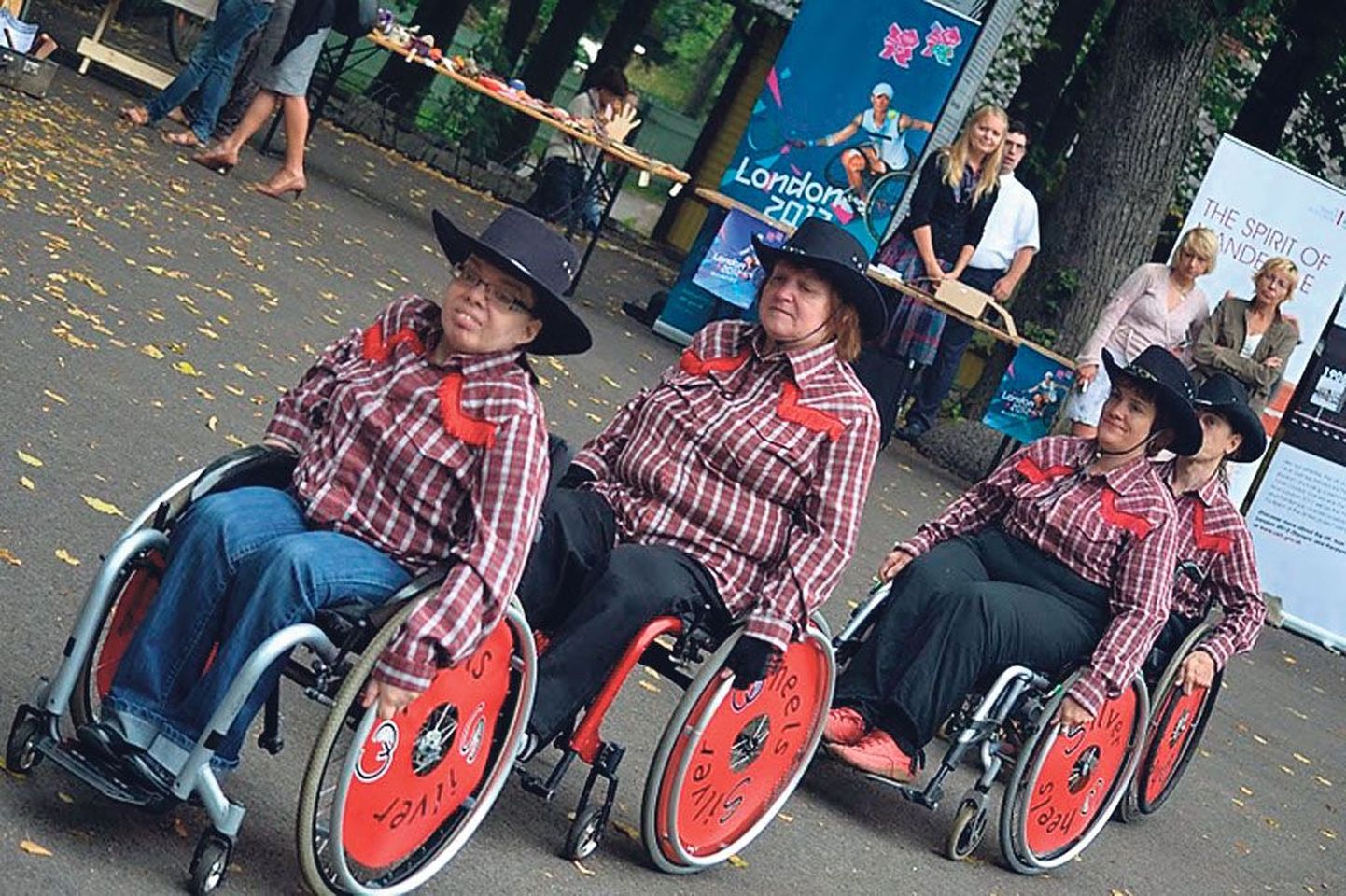 Pärnakate algatus tõi kümme aastat tagasi ratastoolitantsu kultuuri Eestisse. Aeg on läinud nii kiiresti, et esimene ümmargune aastapäev saabus neile endalegi ootamatult.