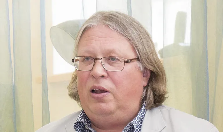 Suure-Jaani muusikafestivali kunstiline juht Andres Uibo peab Jimi Hendrixit kitarrigeeniuseks, kelle tasemeni ei suuda jõuda keegi.