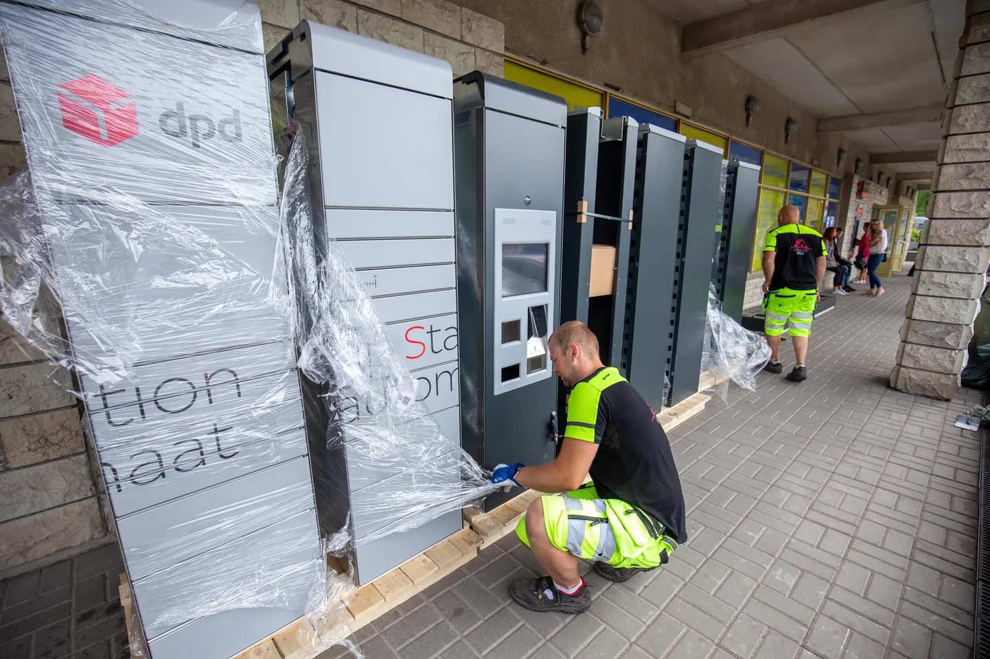 DPD pakiautomaati paigaldamine Türil