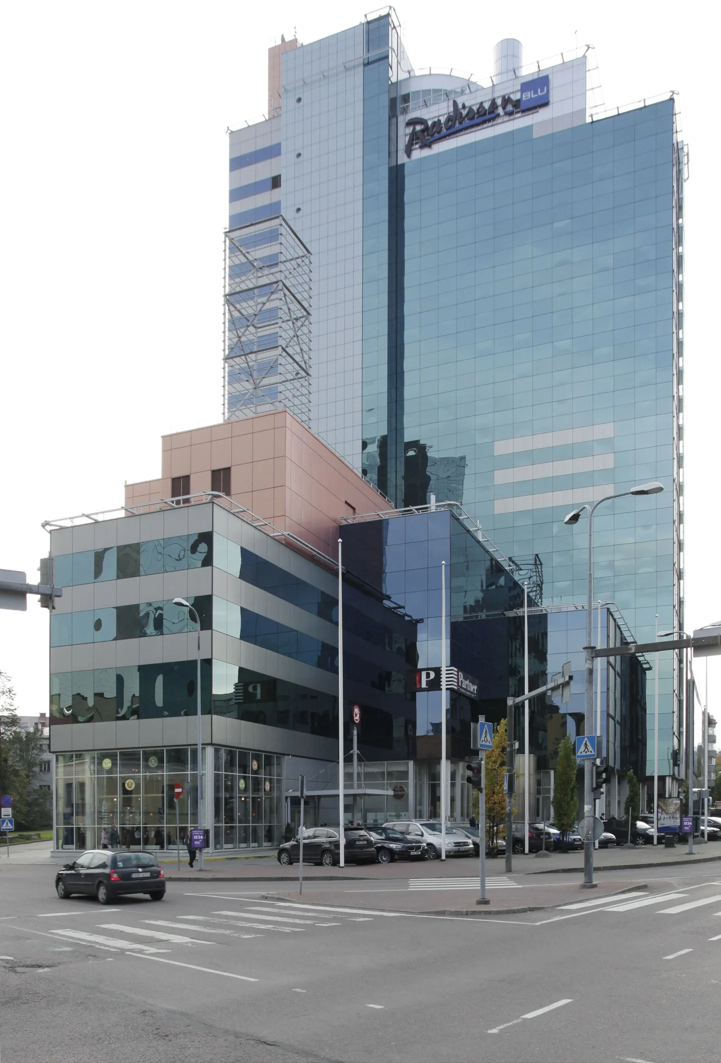 Uus fond alustas investeerimist Radisson Blu Sky hotelli ostmisega.