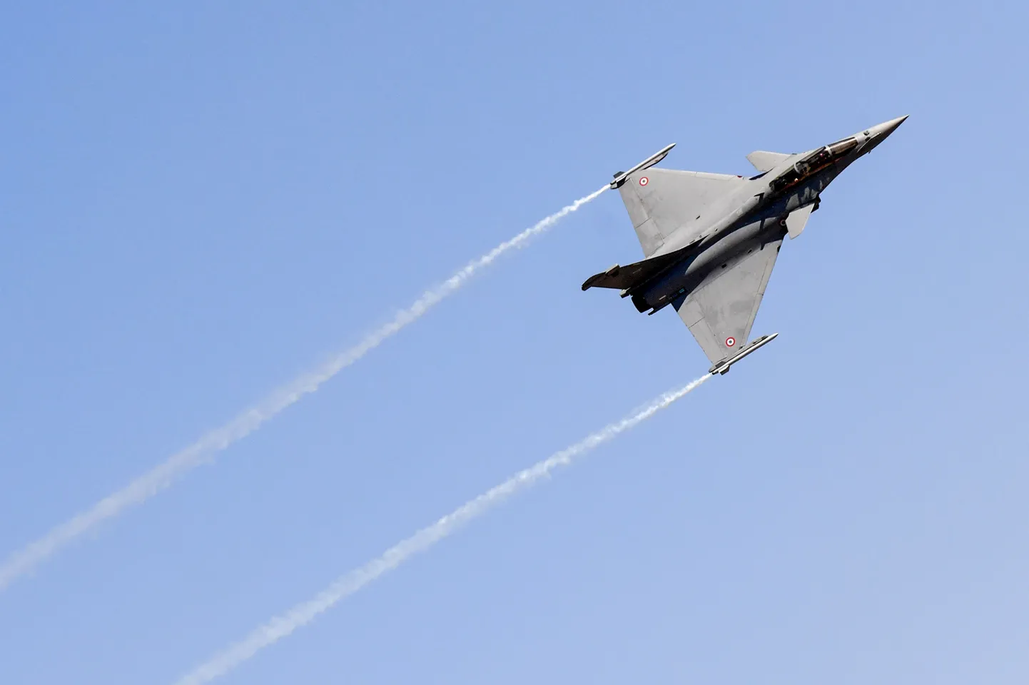 Prantsuse Rafale hävitaja lennul 18.veebruaril 2019 Indias Bangalore'is lennu-show'l
