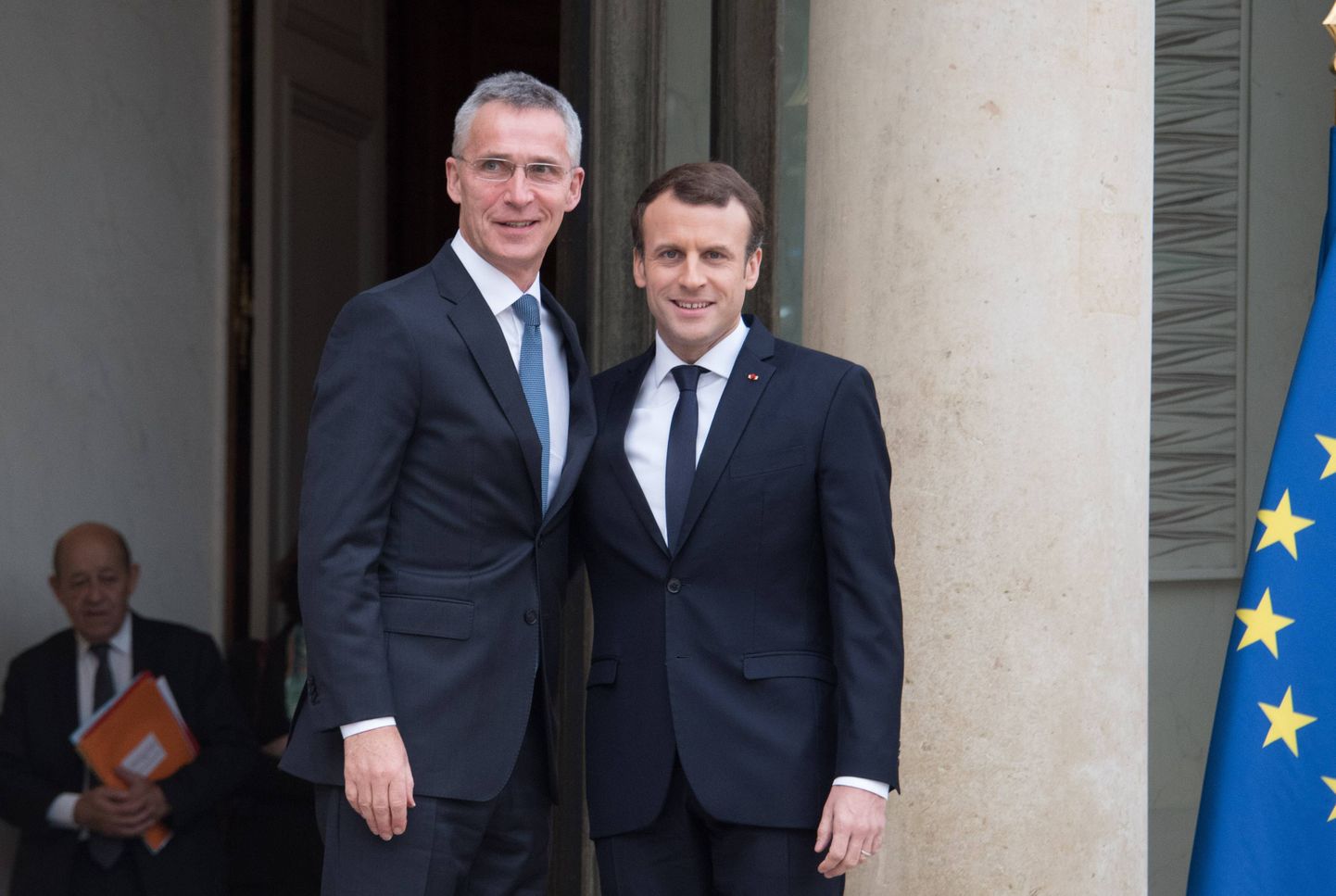 NATO peasekretär Jens Stoltenberg ja Prantsuse president Emmanuel Macron.