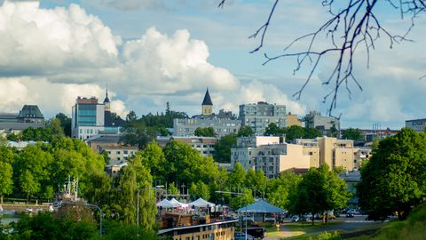 ARVATAV MÕJUTEGEVUS ⟩ Soomes haakristilipu heisanud mees osutus venelaseks