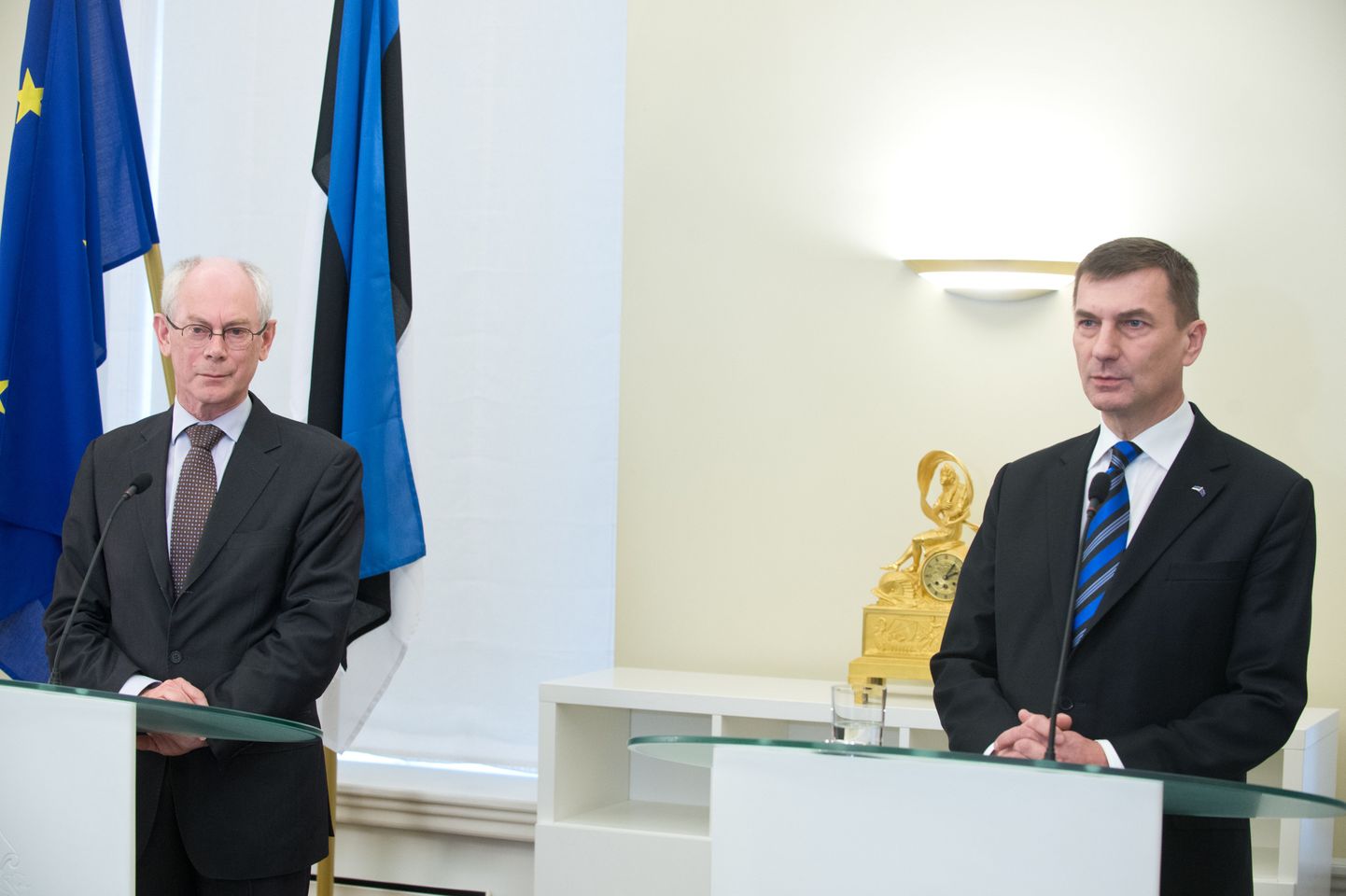 Peaminister Andrus Ansipi ja Euroopa Ülemkogu alalise eesistuja Herman Van Rompuy pressikonverents Stenbocki maja riigivanemate saalis mullu veebruaris.