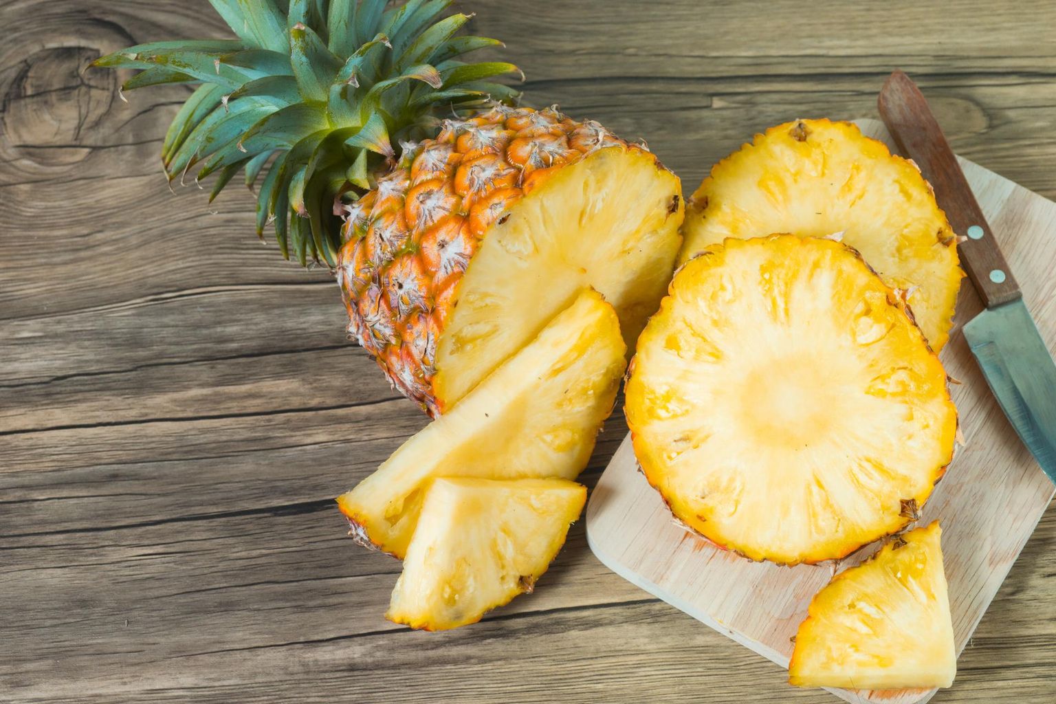 Ära viska ananassisüdamikku prügikasti, sest just seal on kõige kasulikumad ained.