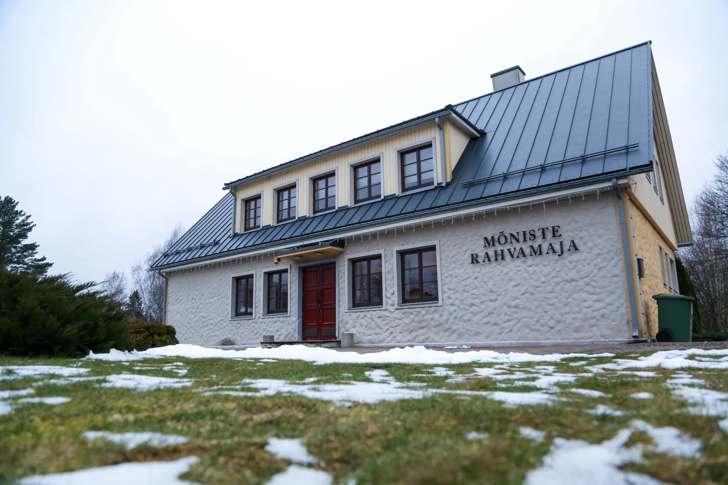 Mõniste rahvamaja Kuutsi külas Võrumaal
