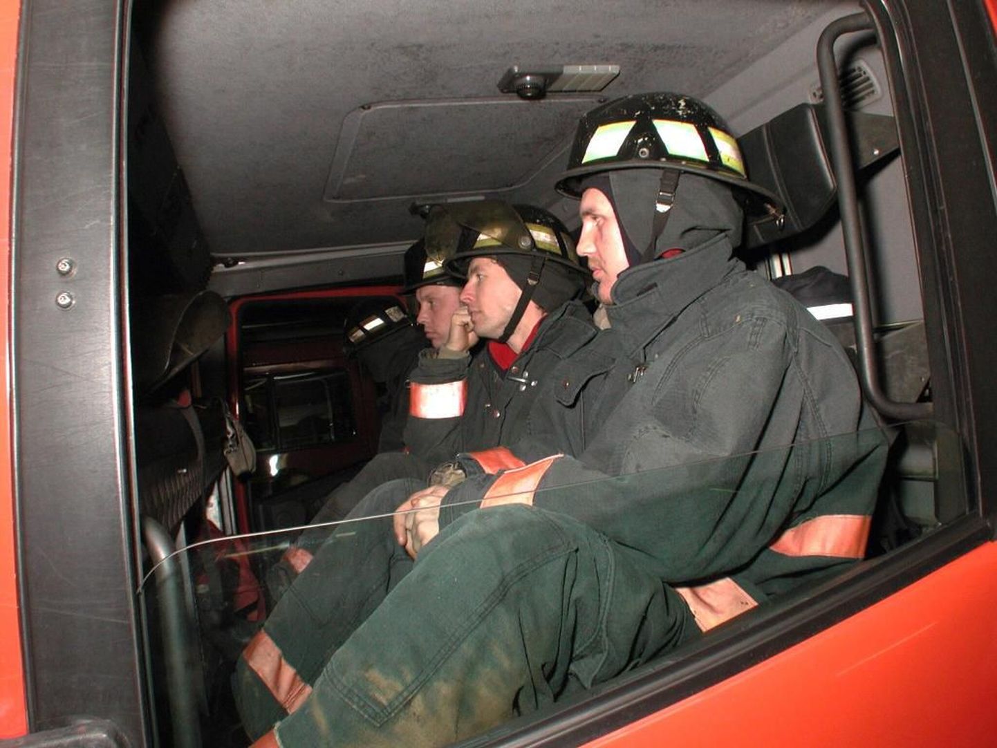 Pärnumaa päästeteenistuse tuletõrjujad.