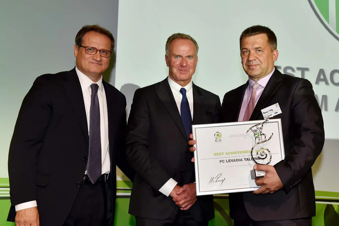 Michele Centenaro (vasakult), Karl-Heinz Rummenigge ja Theimo Tülp.