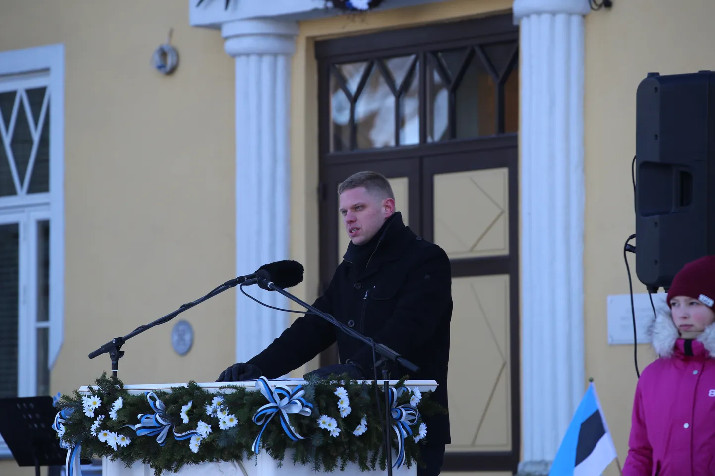 Rahvapidu Paide kesklinnas