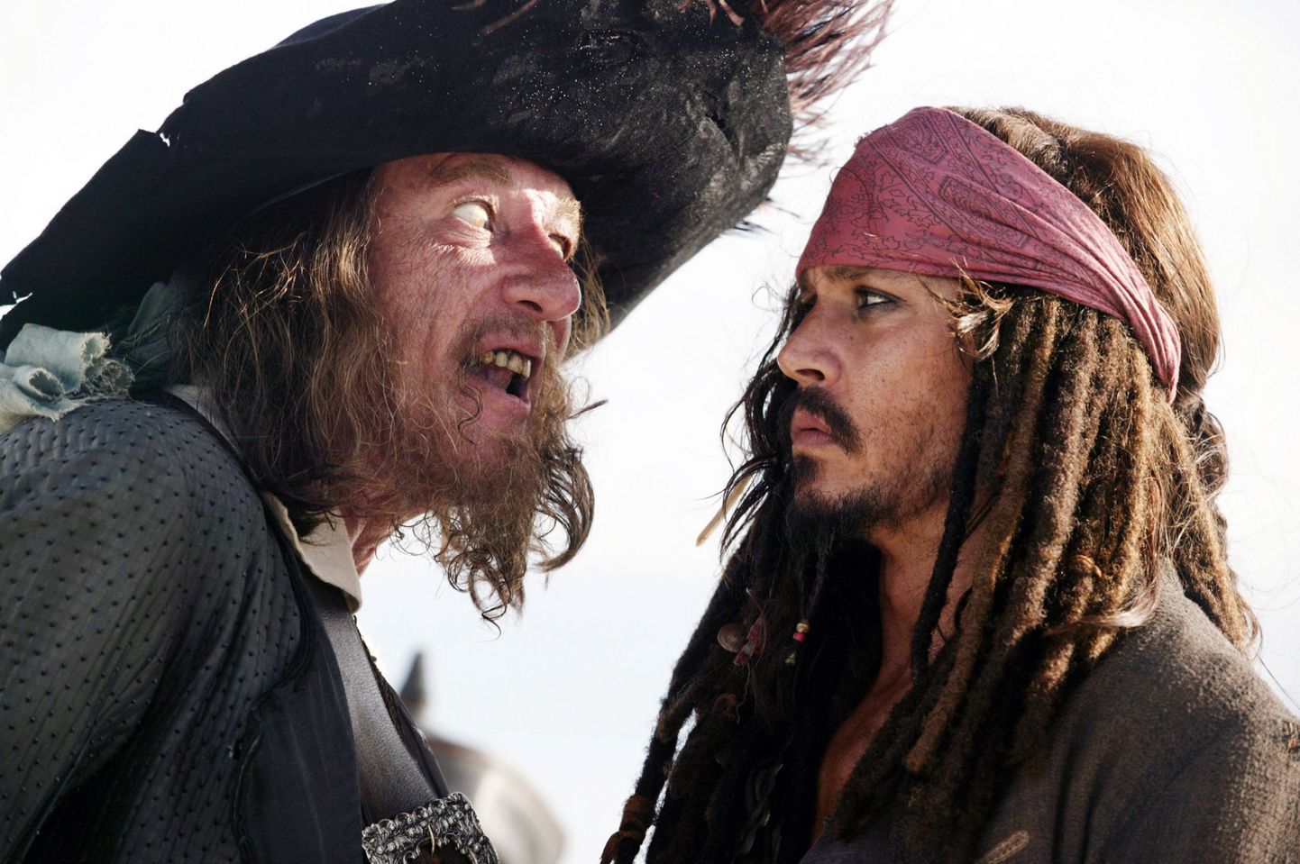 Kaader filmist «Kariibi mere piraadid: maailma lõpus». Fotol Geoffrey Rush (vasakul) ja Johnny Depp