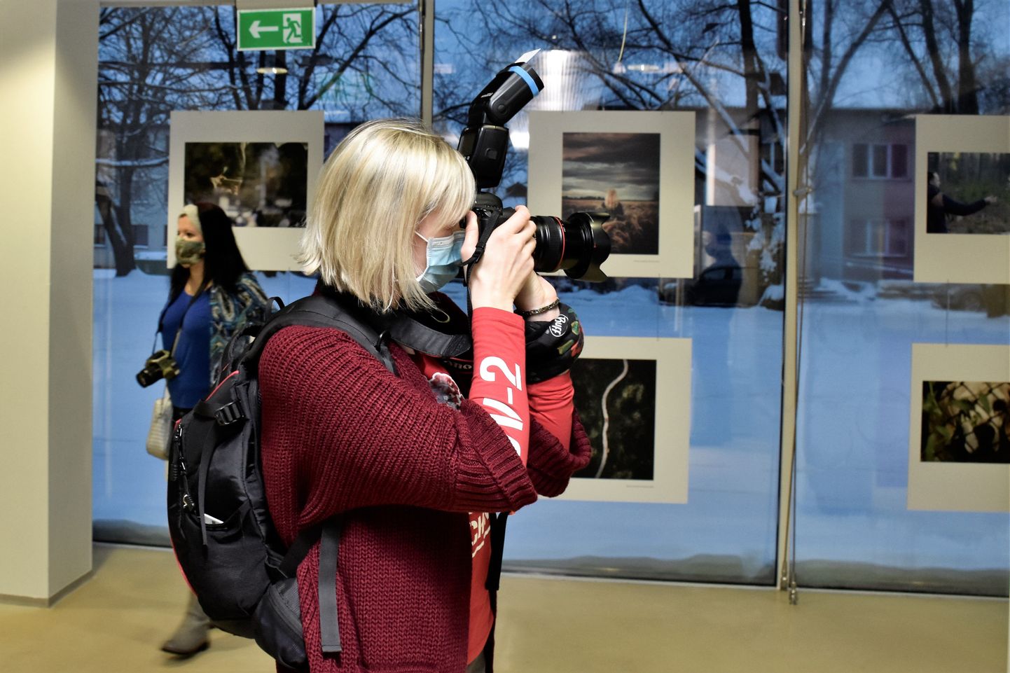 Pärnu keskraamatukogus näeb Pärnu Fotofesti näitusi.