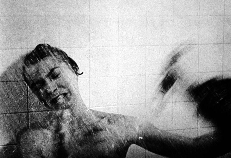 Kaader 1960. aasta filmist «Psycho». Pildi Janet Leigh kuulsas dušistseenis