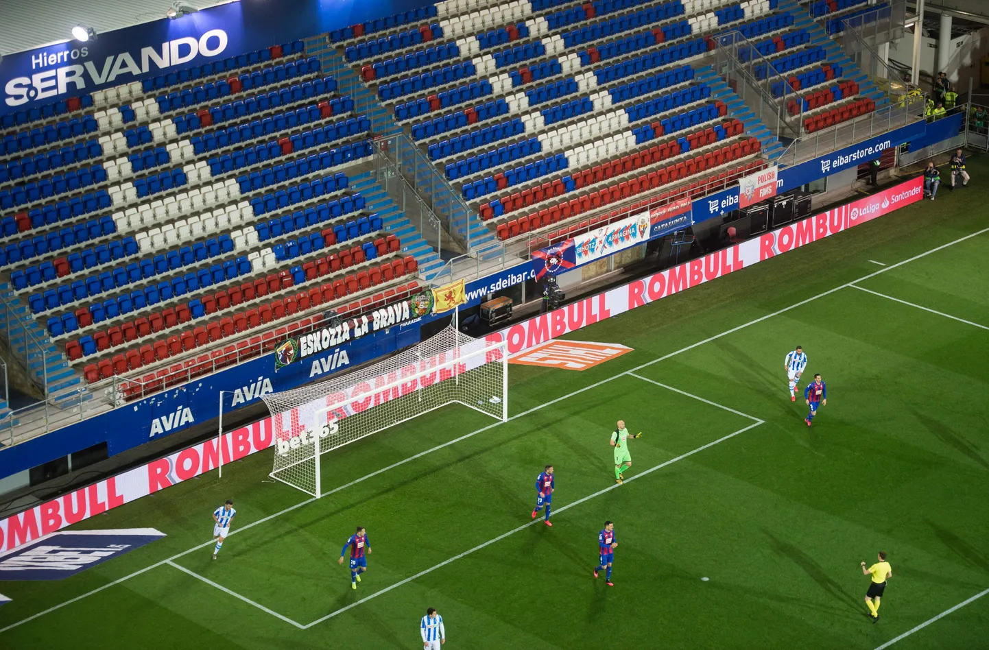 Real Sociedad pidas viimase Hispaania liiga mängu 10. märtsil võõrsil, saades tühjade tribüünide ees 2:1 jagu Eibarist.