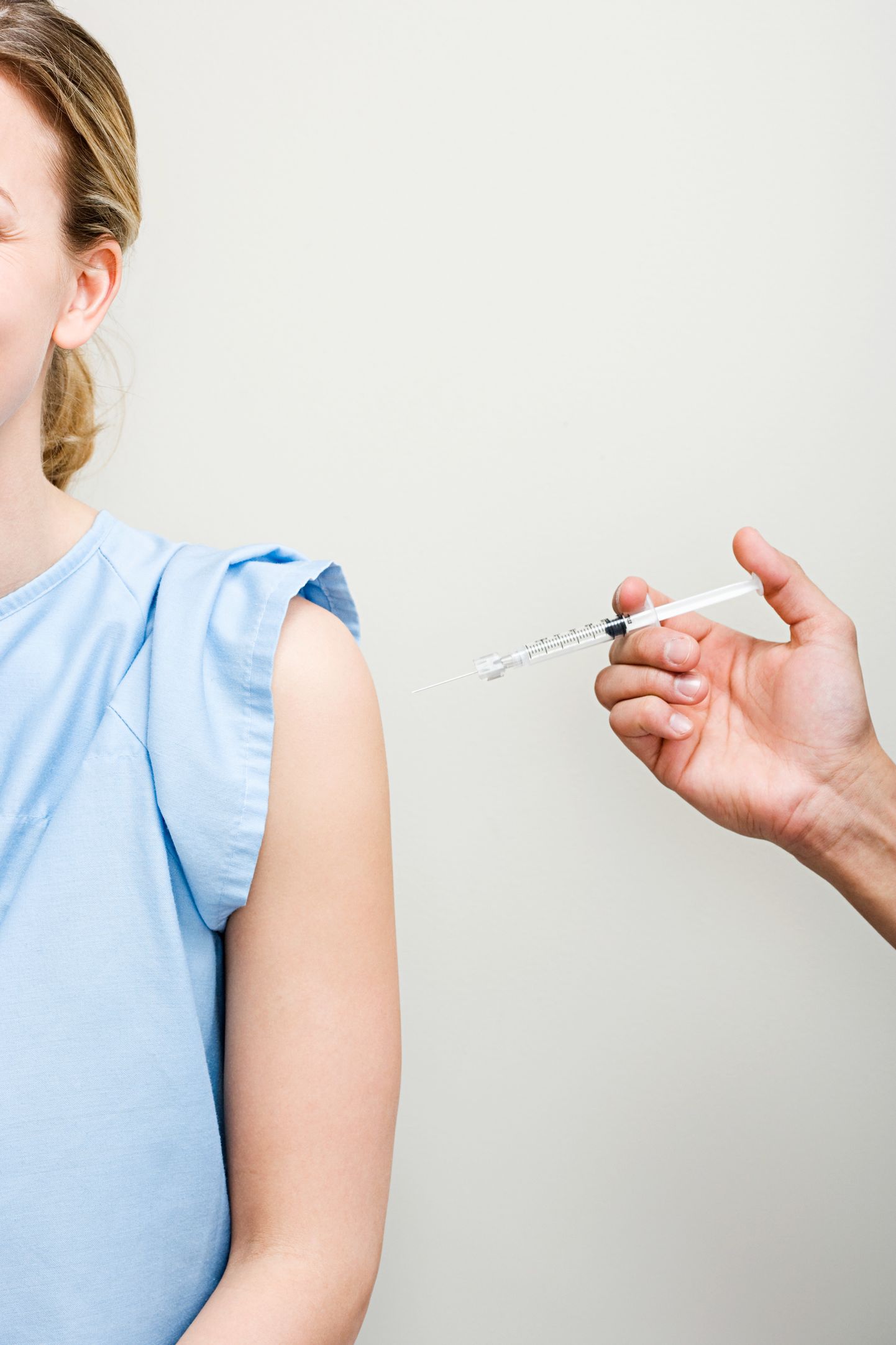 HPV vaktsiiniga hakatakse sellel aastal vaktsineerima kõiki 12-14-aastaseid tüdrukuid.