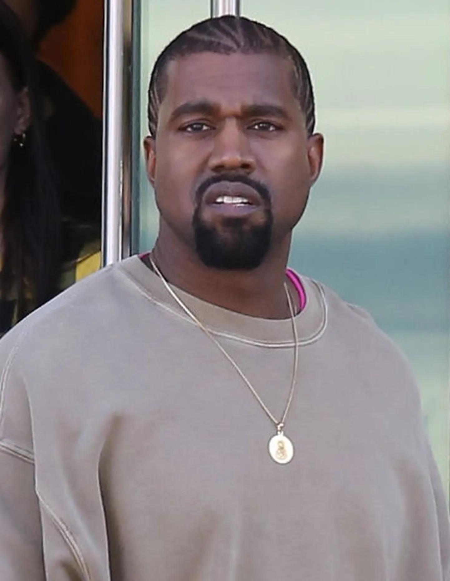 Kanye on hädas kohtukulliga.