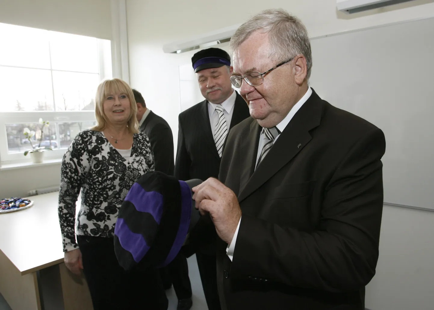 Tallinna Ühisgümnaasiumi renoveerimisjärgne avaüritus, mida väisas ka linnapea Savisaar.