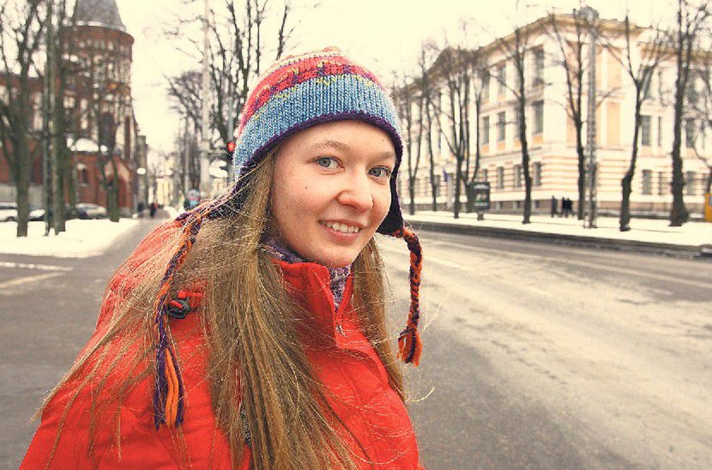 Kahes koolis korraga: Tallinna Inglise kolledžis õpib Kadi Liis süvendatult humanitaar- ja reaalkoolis reaalaineid.
