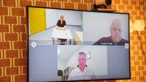 «Soovin oma laste juurde.» Mõrvale kihutamises süüdistatav valgalanna soovib vanglast koju
