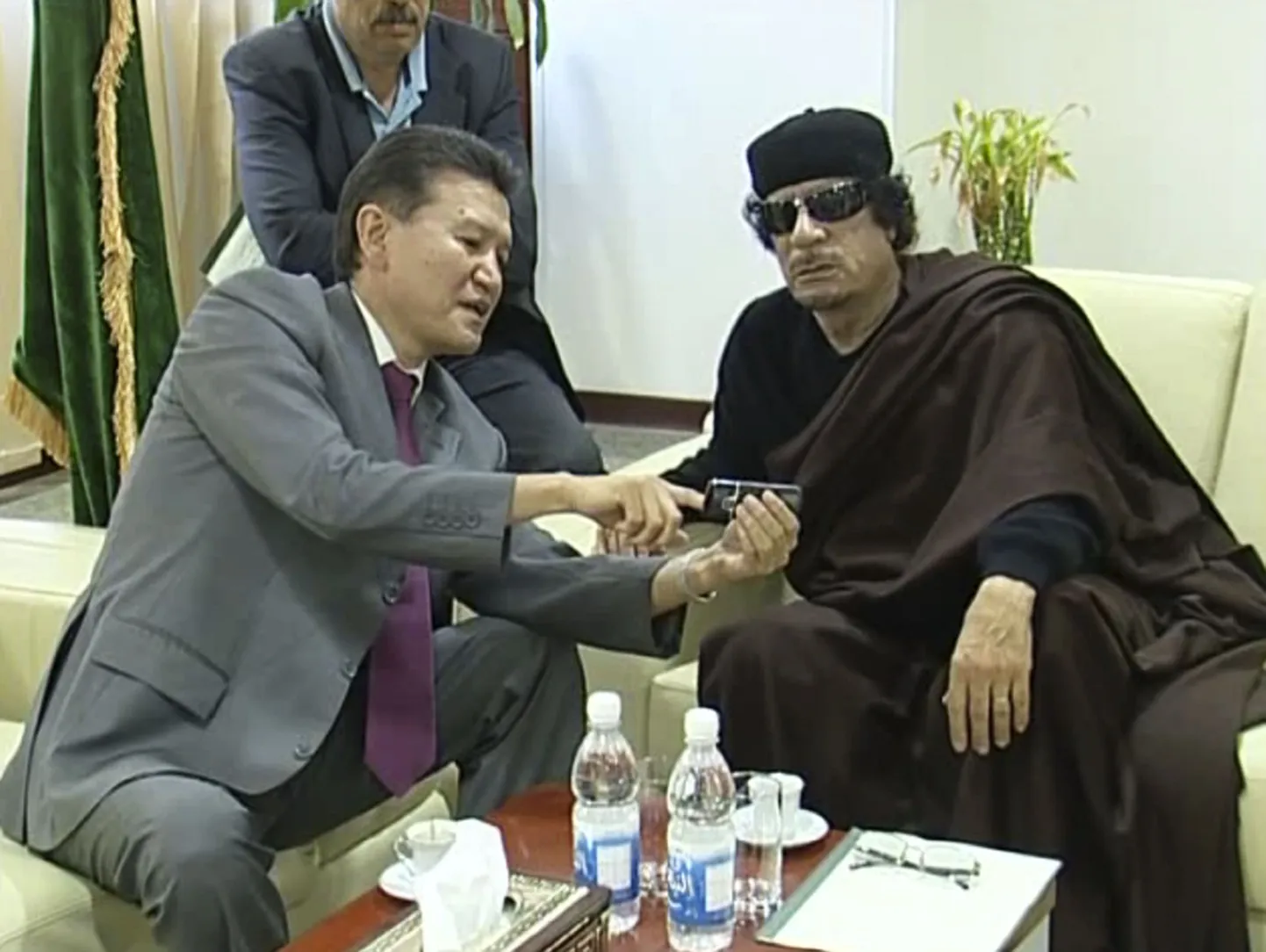 Кирсан Илюмжинов и Муамар Каддафи.