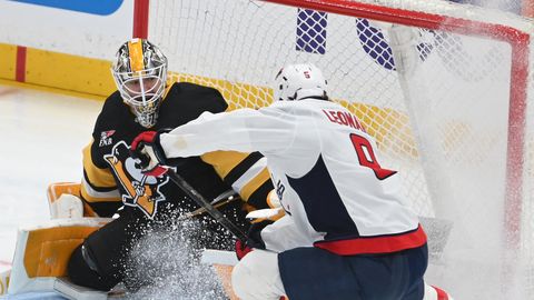 Шилов потерпел неудачу в матче НХЛ