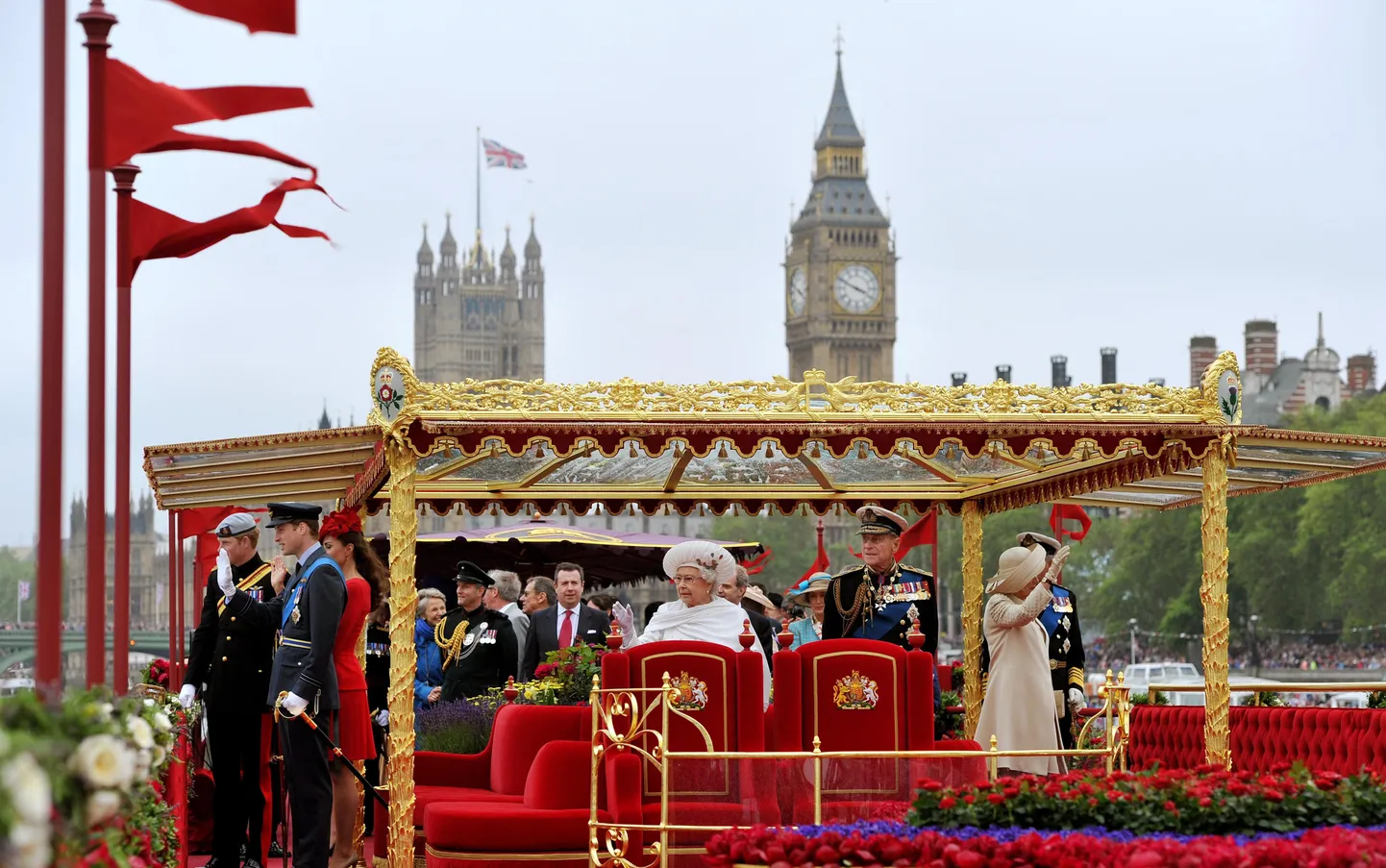 Kuninganna Elizabeth II teemantjuubeli pidustused. Tagaplaanil on Big Ben.