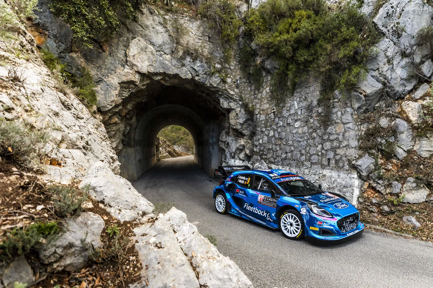 Jourdan Serderidis Monte Carlo rallil. Selles kohas kindlasti polnud musta jääd.