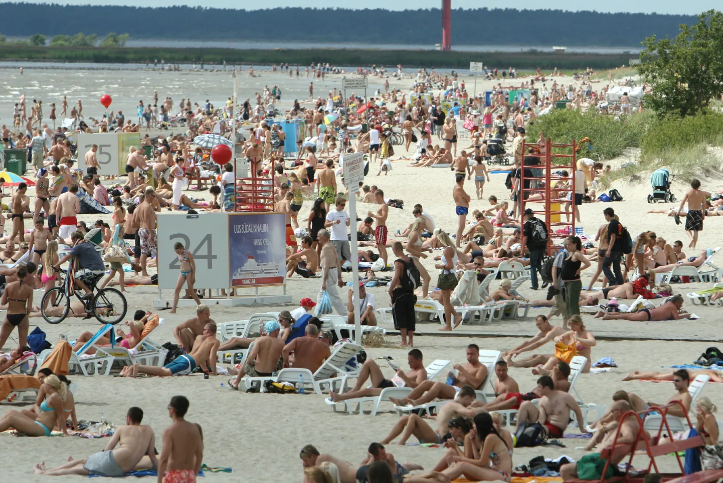 Meri ja rand on Pärnusse turiste meelitanud läbi aegade.