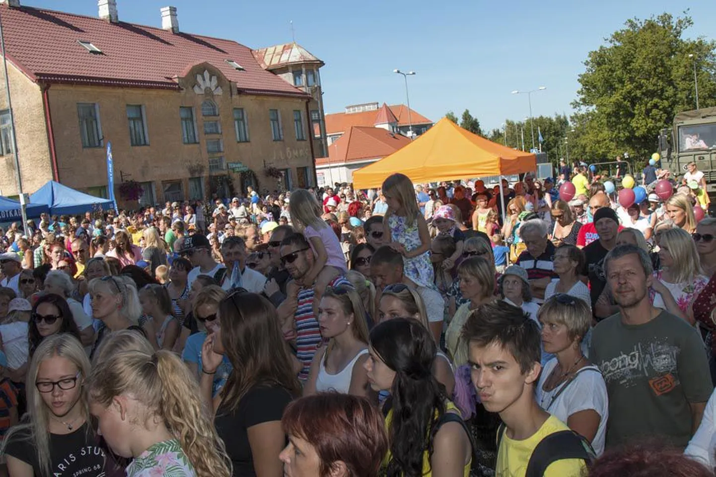 Taasiseseisvumispäeva pidu tõi rahva Karksi-Nuia kokku.