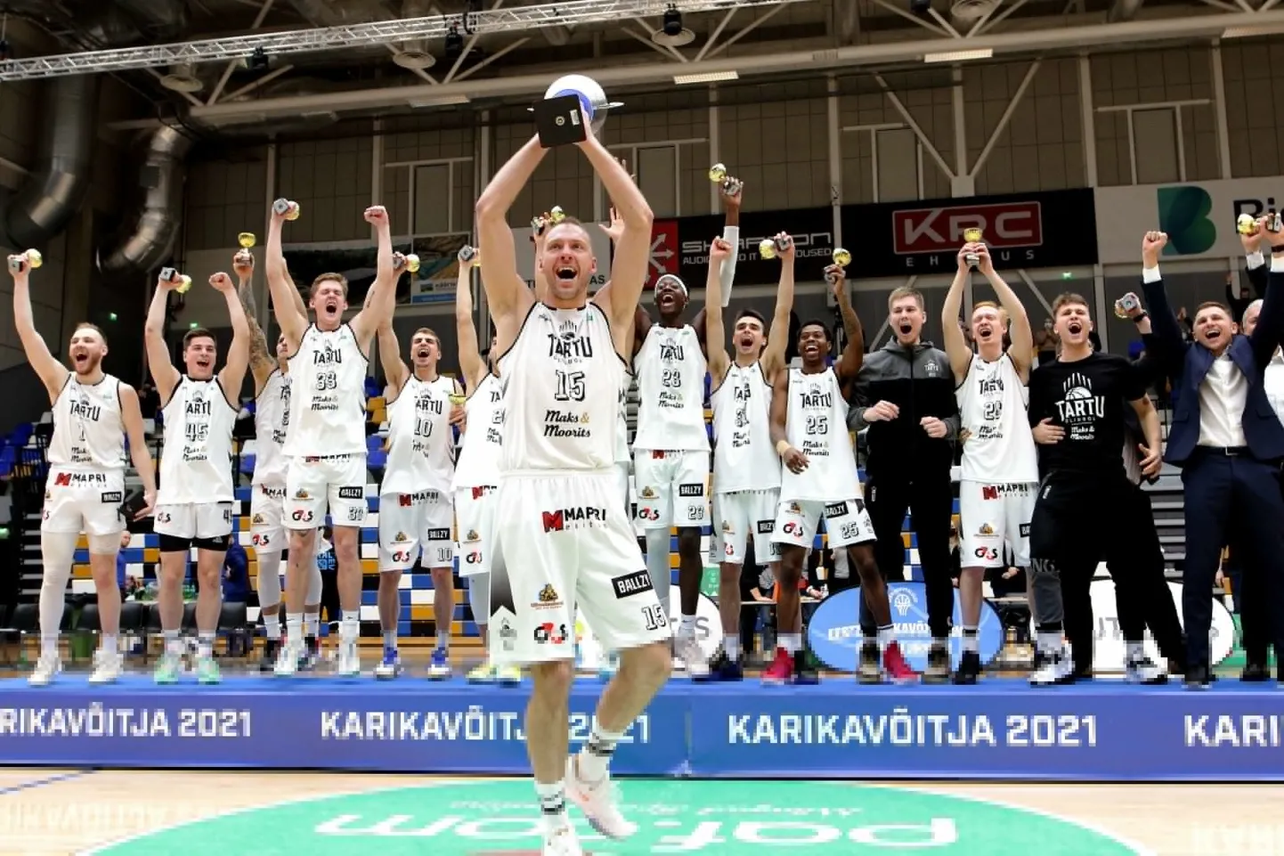 Tartu korvpallimeeskond ootas järjekordset karikat üle kuue aasta, aga seda magusamalt võit maitses.