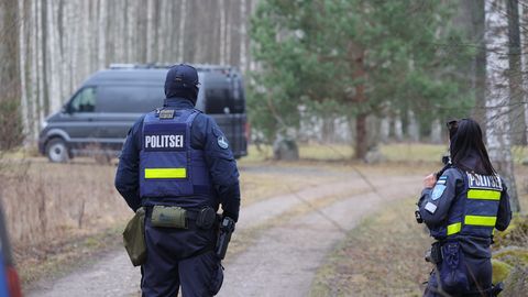 TARTU POSTIMEES SÜNDMUSKOHAL ⟩ Pommigrupp saabus ründedrooni võimalikku kukkumispaika