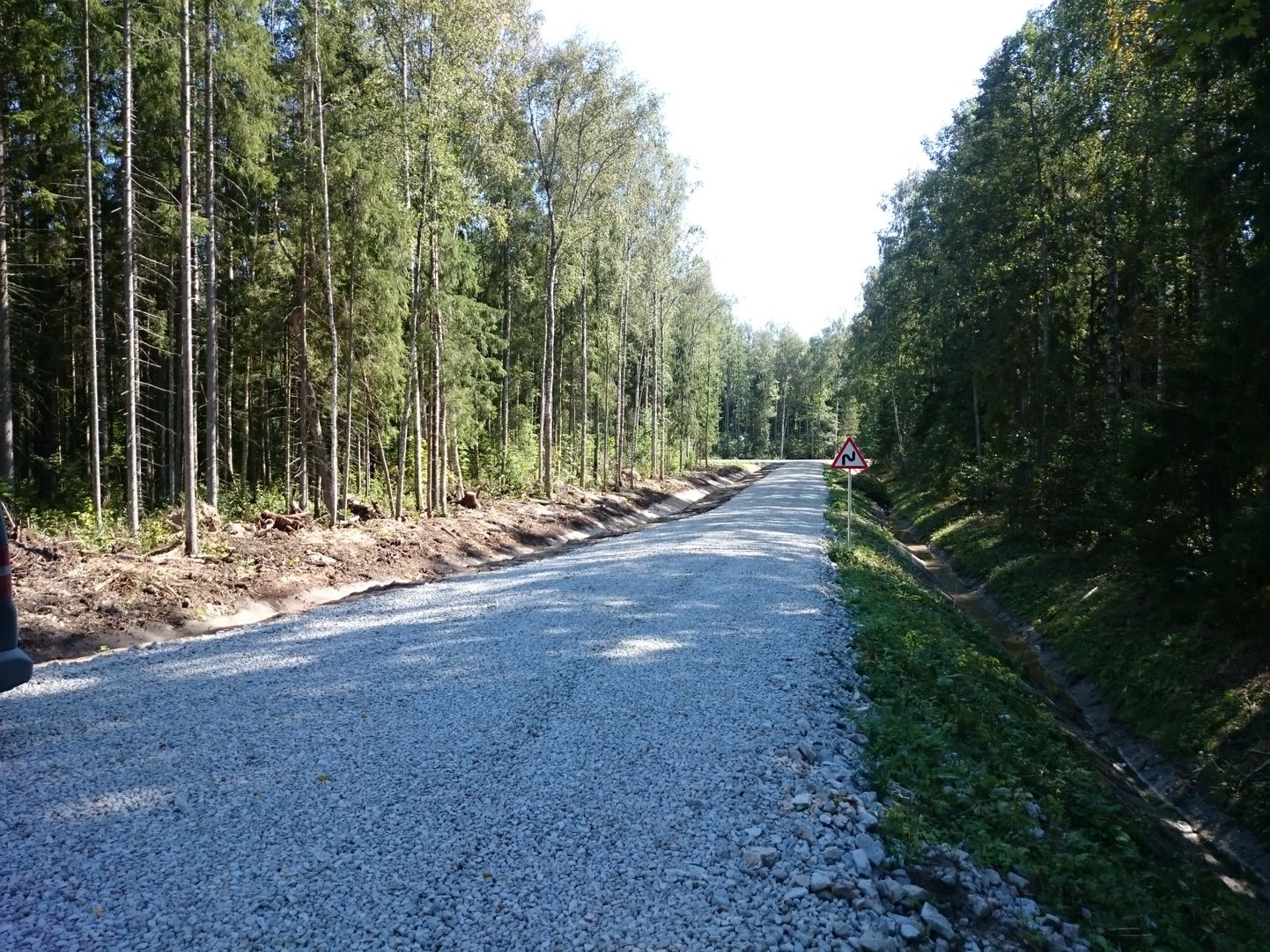 Новая тяривереская тупиковая дорога в деревне Тамметагузе Алутагузеской волости.