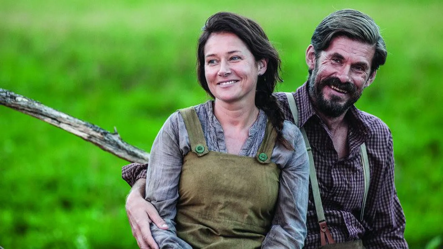 «Igitee» naiskõrvalosa Jussile kandideeriv Sidse Babett Knudsen ja meespeaosa nominent Tommi Korpela.