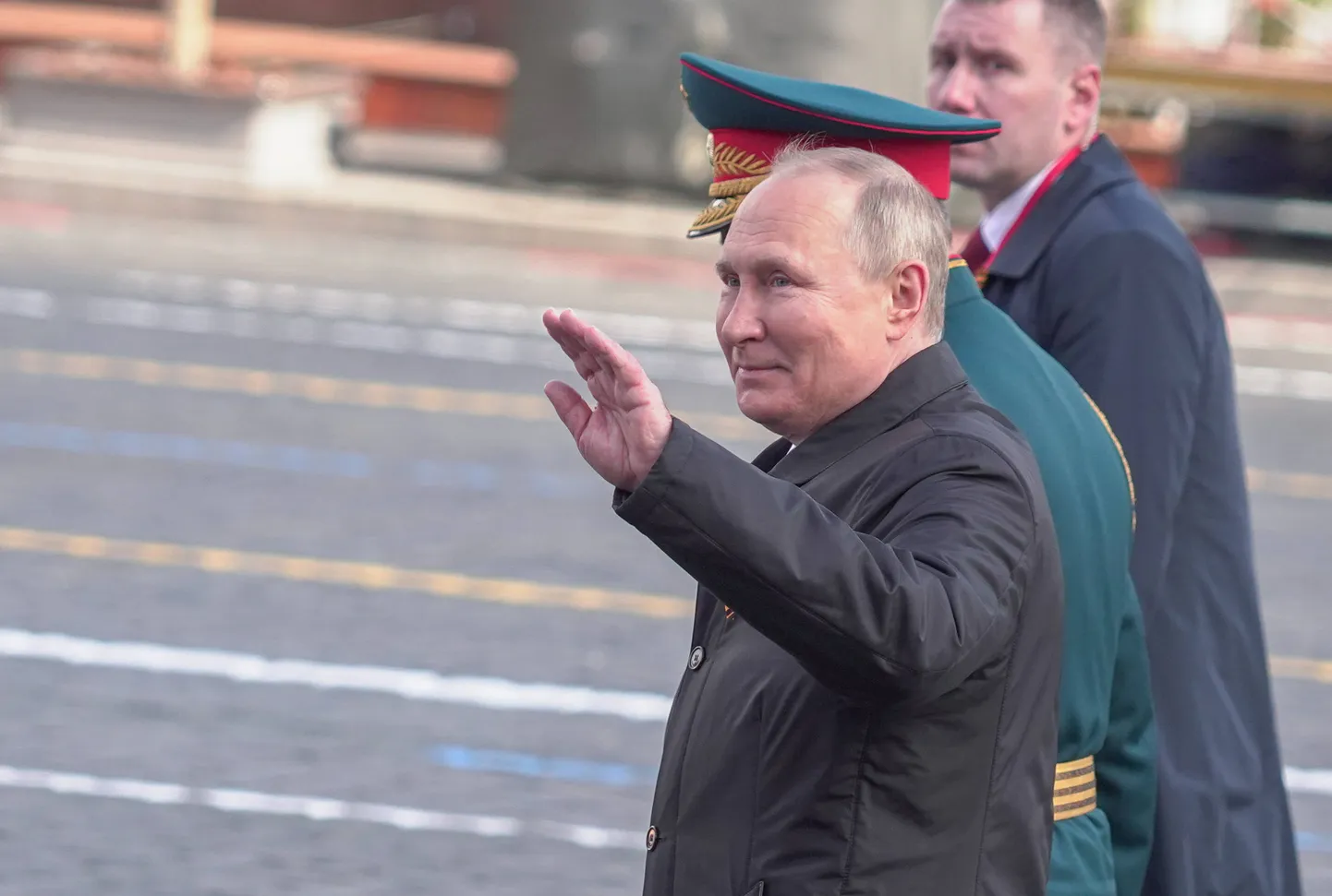 Putin kaaskonnaga 9.mai paraadil Moskvas.