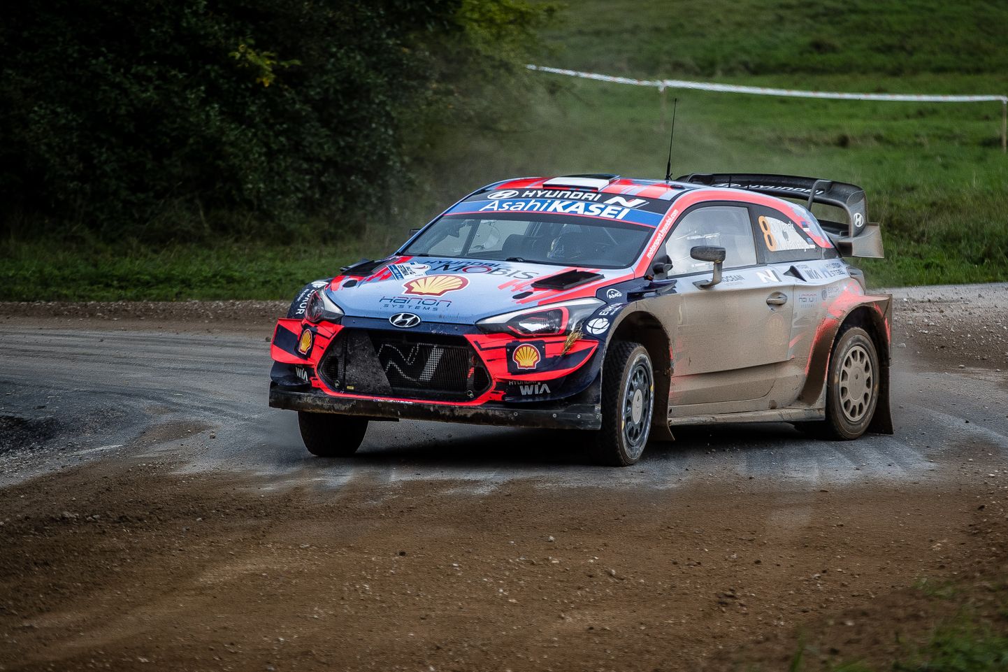 Ott Tänak ja Martin Järveoja Hyundai WRC-autoga.