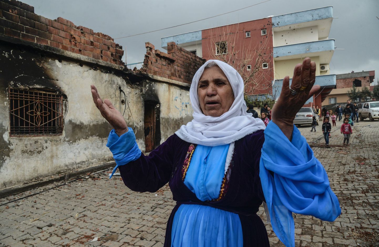 Hävinenud hoone Silopi linnas Türgis, kus toimuvad igapäevaselt Türgi armee ja kurdivõitlejate kokkupõrked.