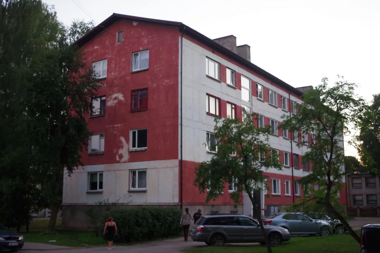 Sellest Petseri tänava kortermajast leiti selle aasta juulis tapetud mees, kelle kehal oli 38 lõikehaava.